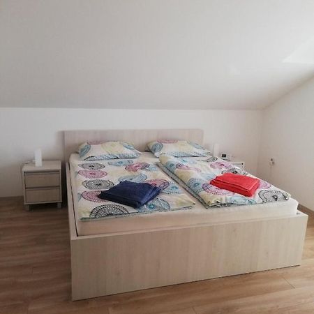 Slavuj Apartment Novi Sad Luaran gambar